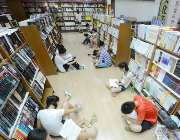 四柱油压机